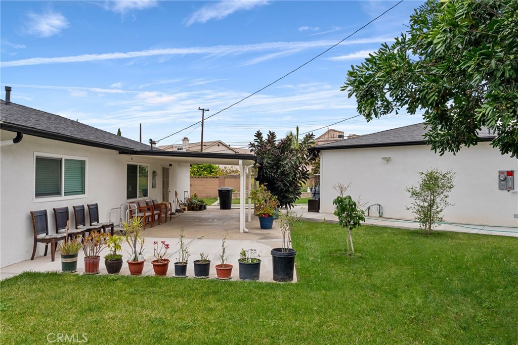 8922 Jennrich Avenue