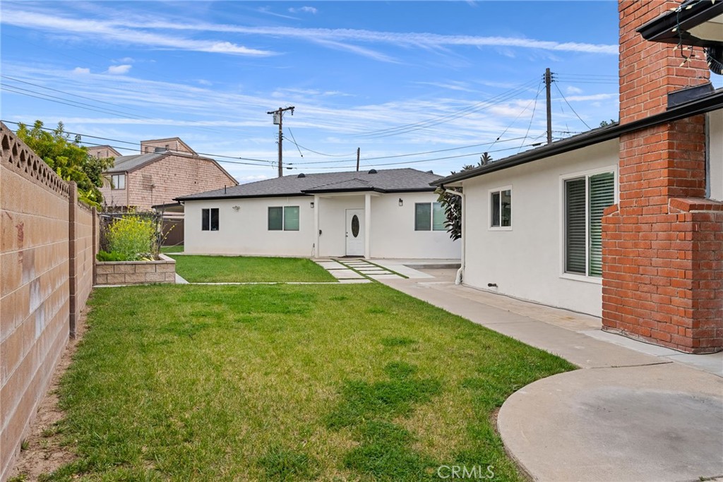 8922 Jennrich Avenue