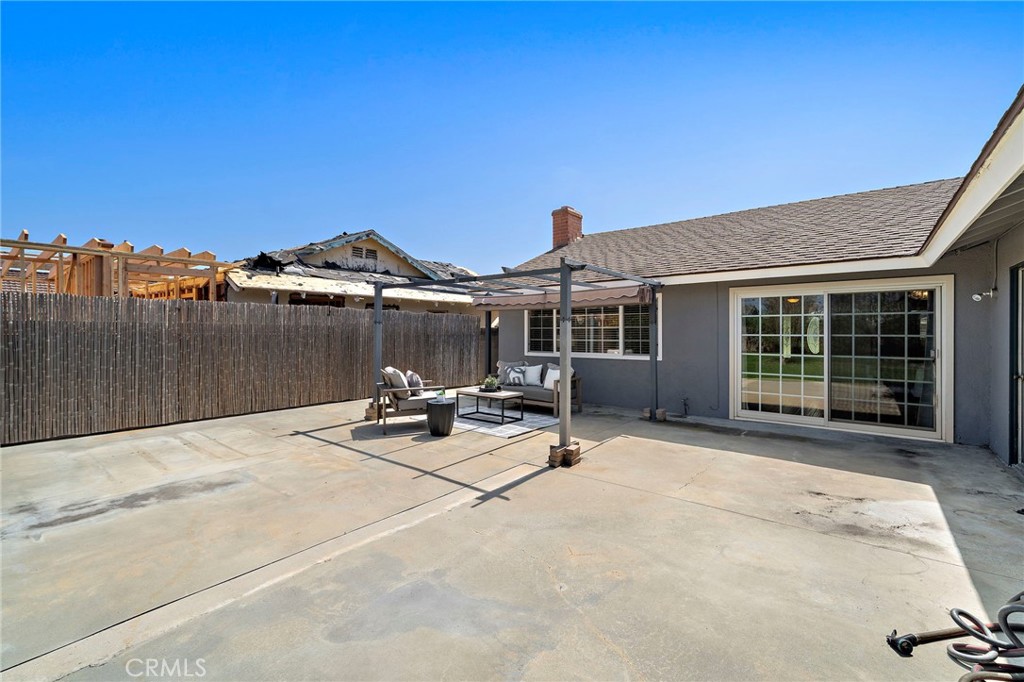 9111 Blackbird Avenue