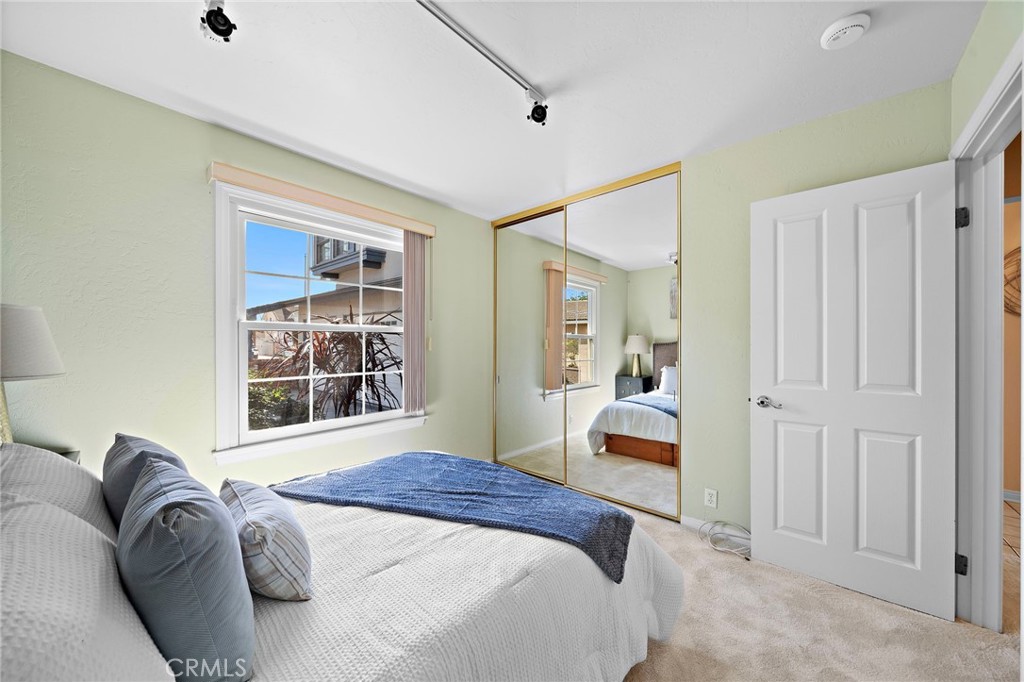 16805 Redwood Street