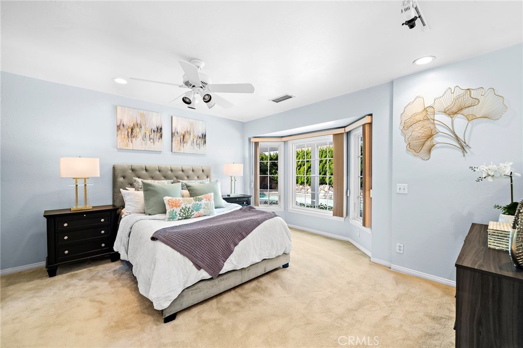 16805 Redwood Street