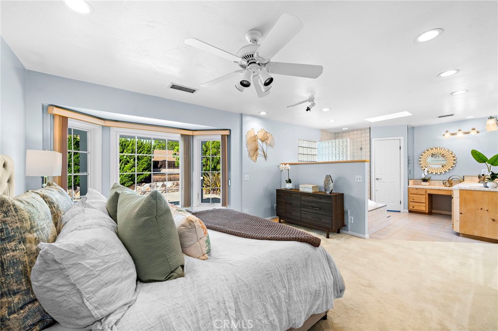 16805 Redwood Street