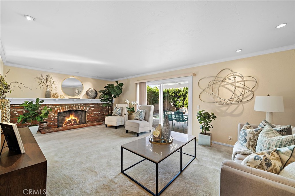 16805 Redwood Street