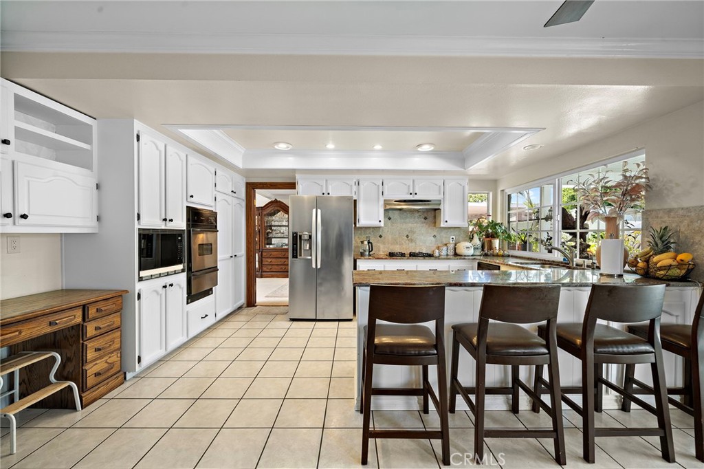 9889 Hamilton Avenue