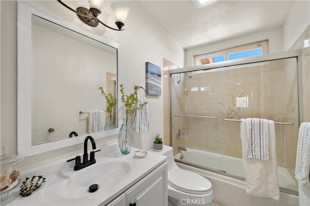 104 S Carousel Street