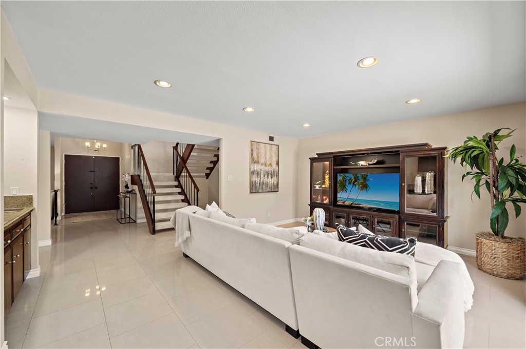 104 S Carousel Street