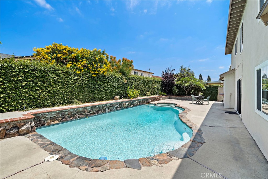 104 S Carousel Street