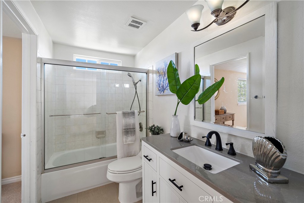 104 S Carousel Street