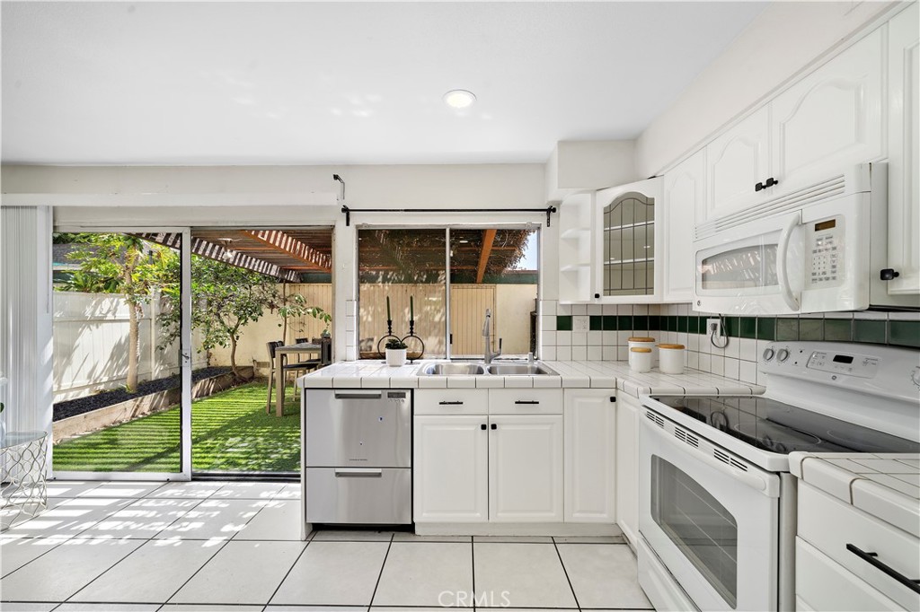 16112 Mount Musala Court