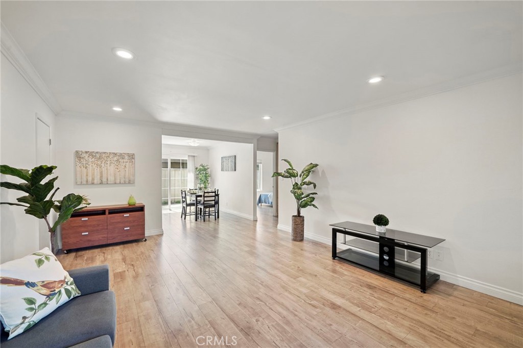 63 Streamwood