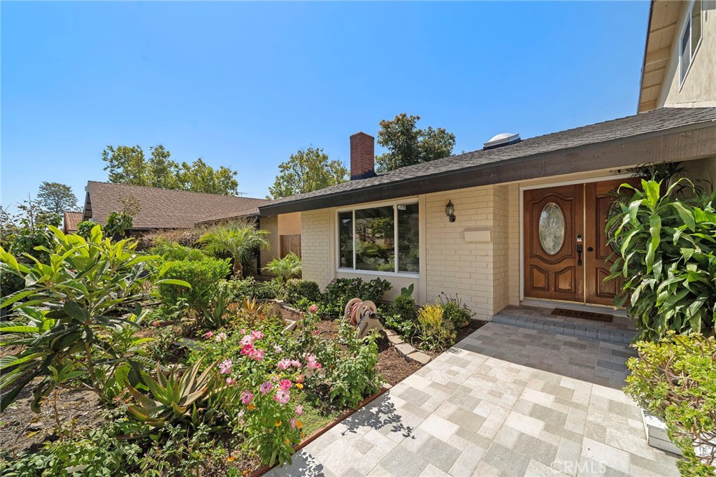 210 W Alton Avenue