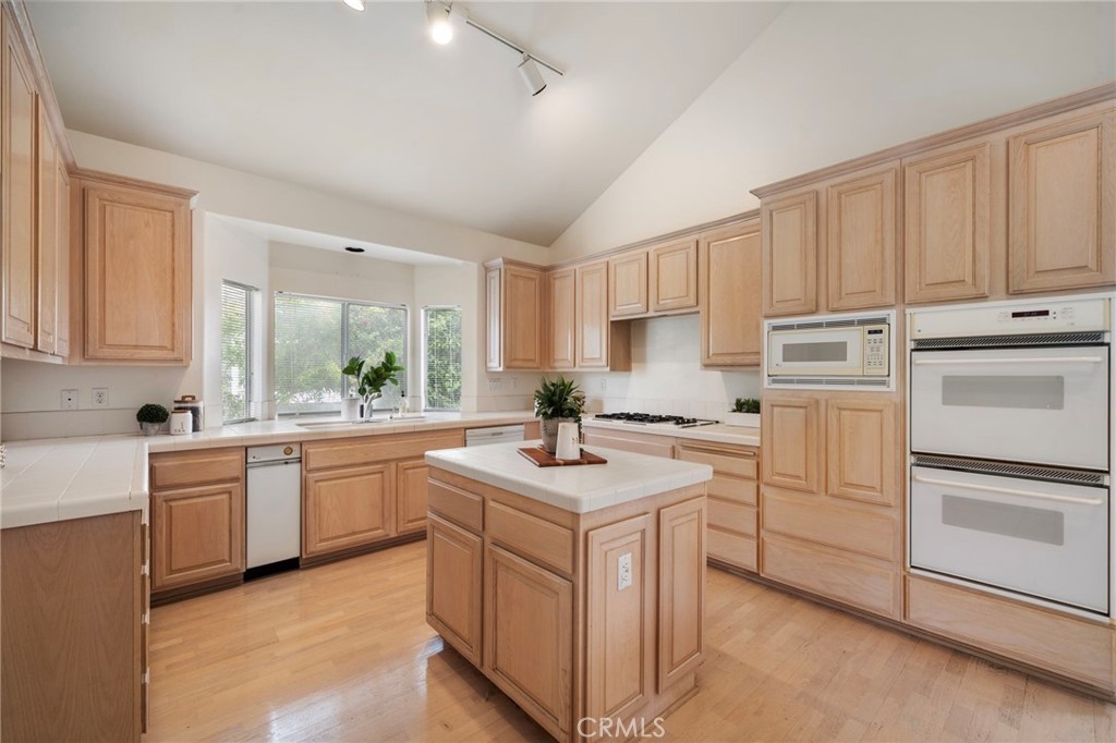 34142 Capistrano by the Sea