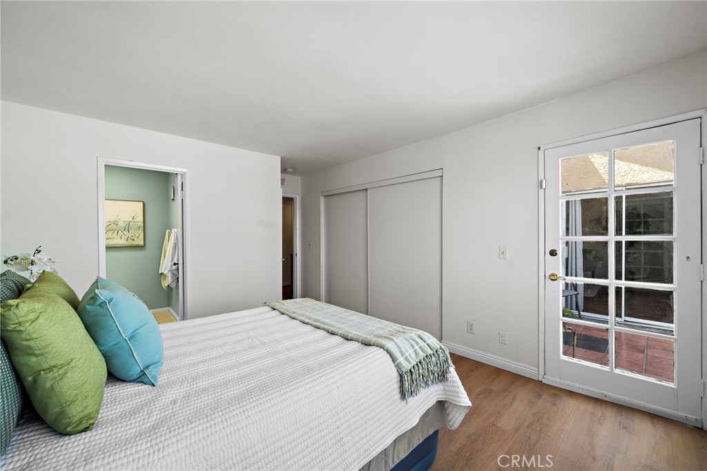 1100 Newport Avenue 404