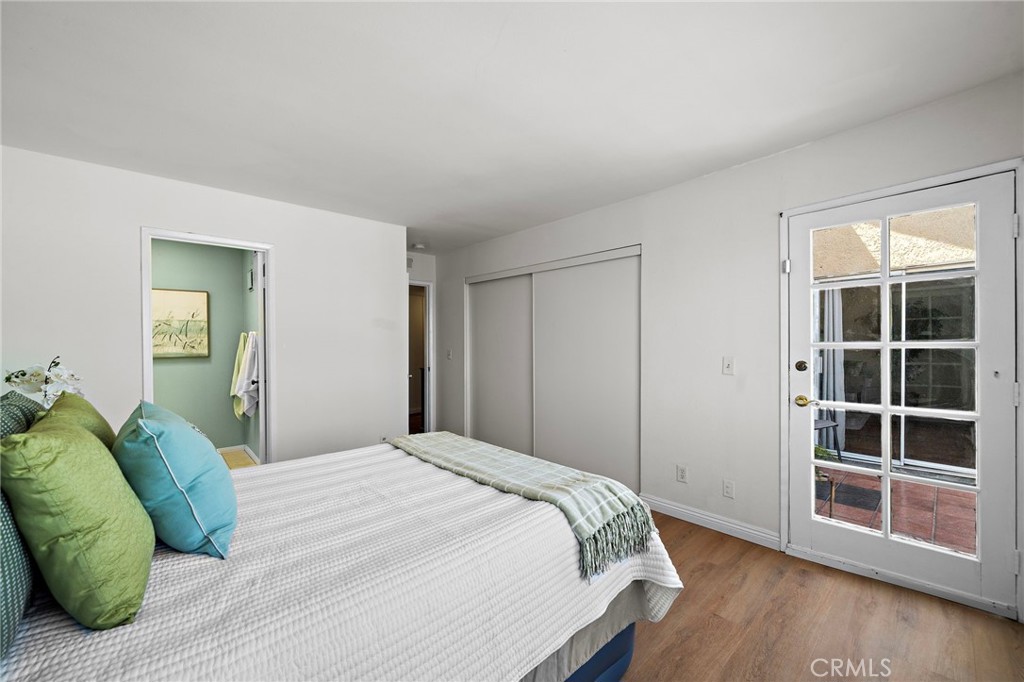 1100 Newport Avenue 404