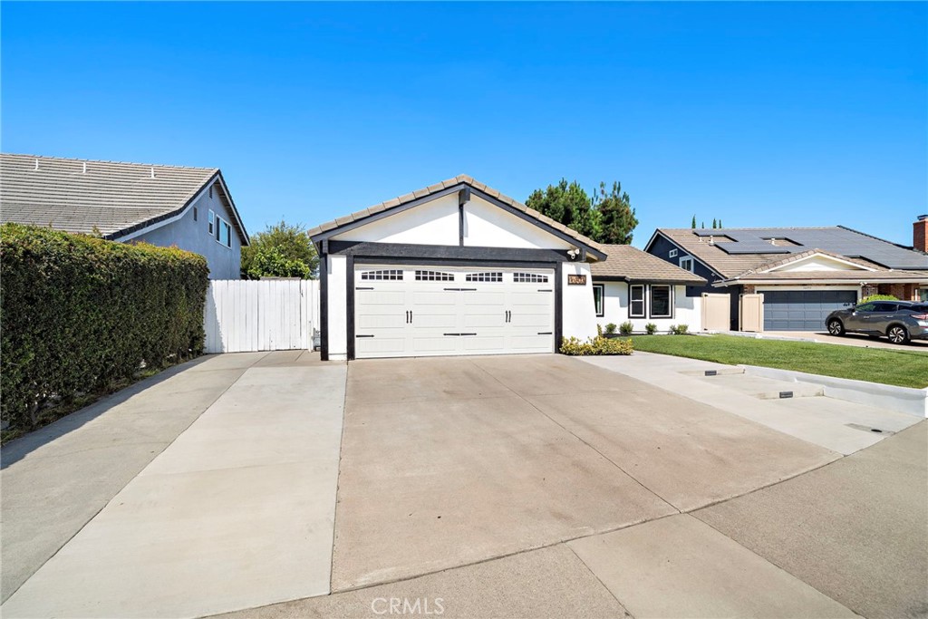 16303 Mount Islip Circle