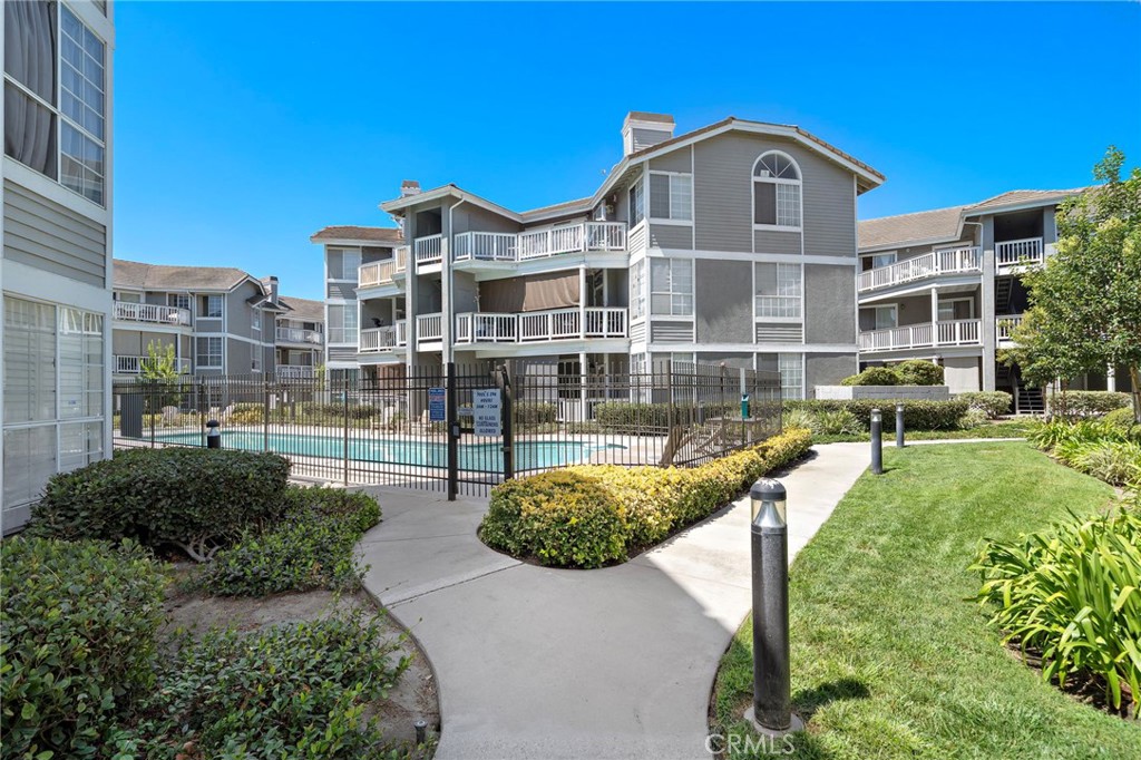 10361 Garden Grove Boulevard 25