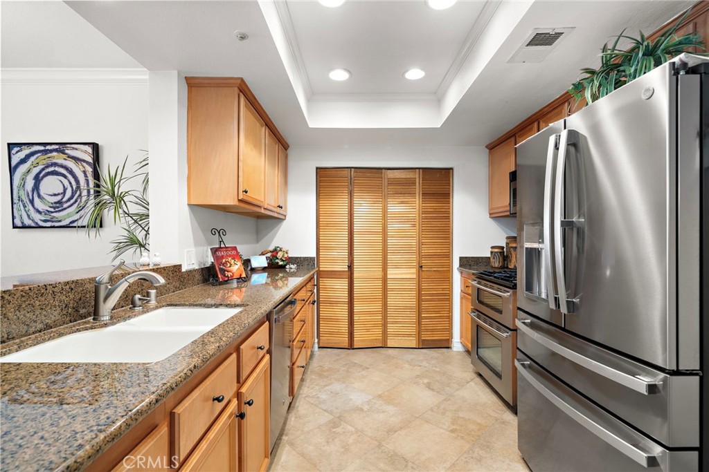 10361 Garden Grove Boulevard 25