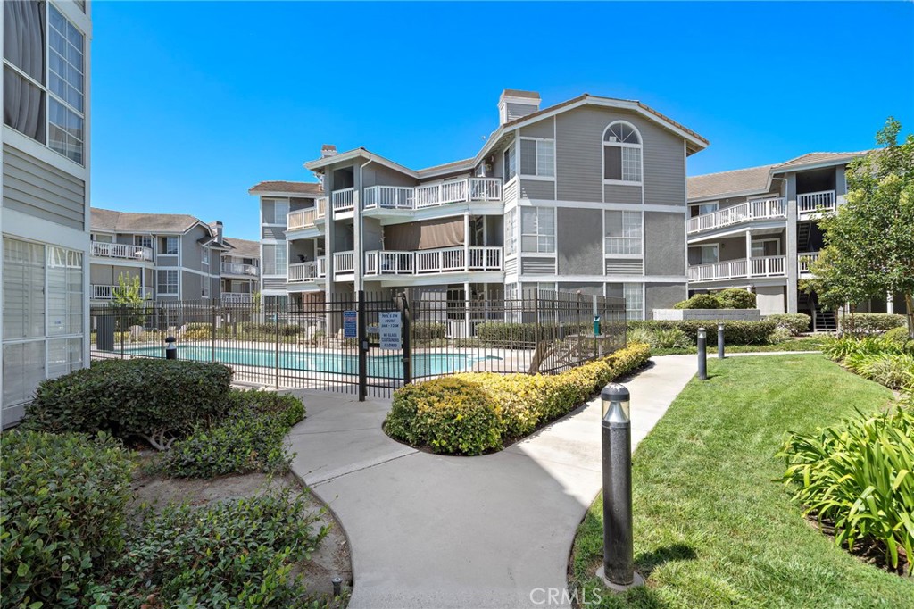 10361 Garden Grove Boulevard 25
