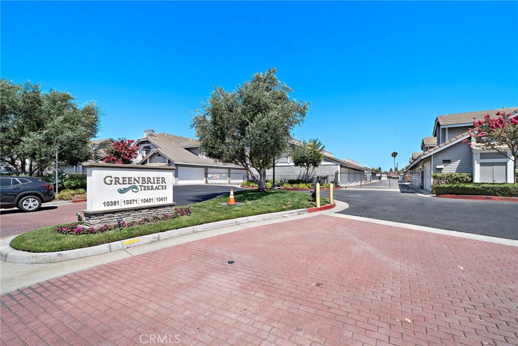10361 Garden Grove Boulevard 25