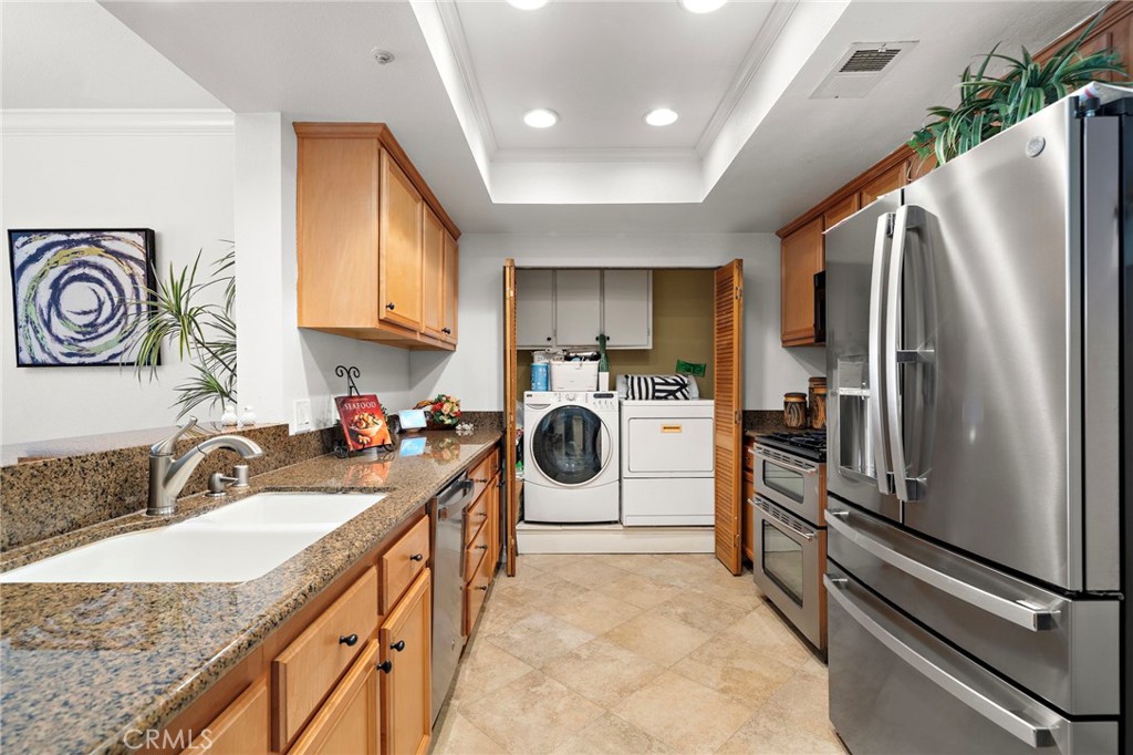 10361 Garden Grove Boulevard 25