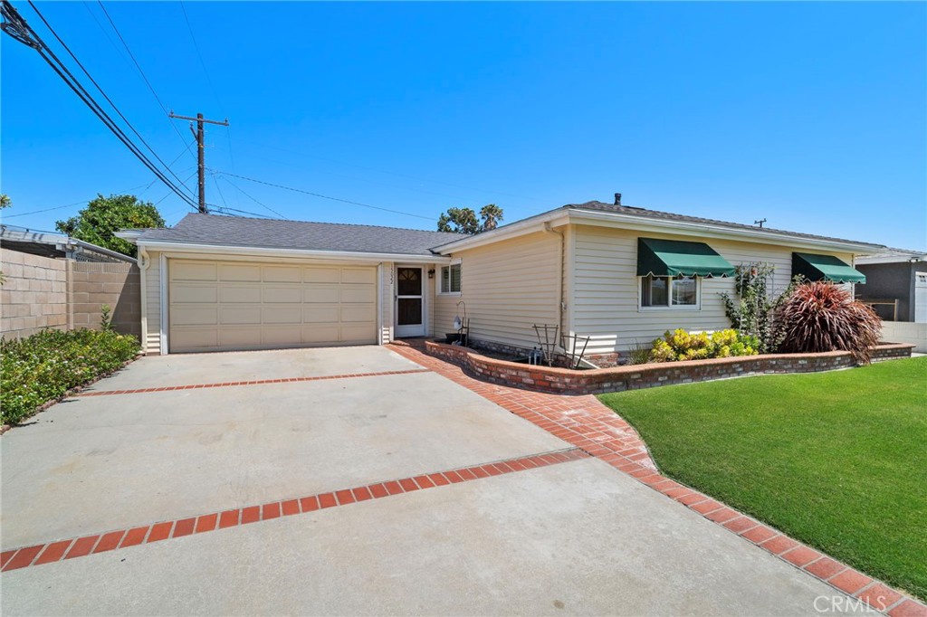 15022 Hunter Lane