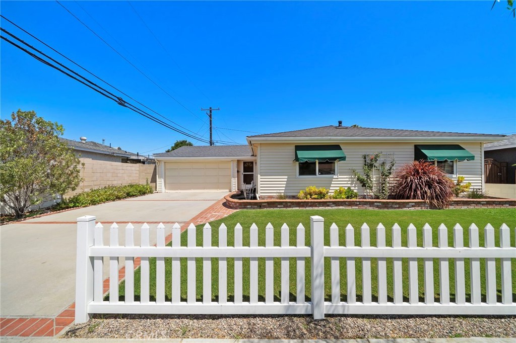 15022 Hunter Lane
