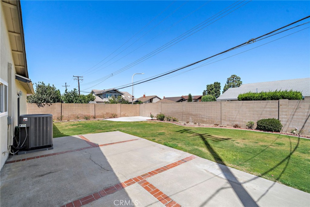 9413 Toucan Avenue
