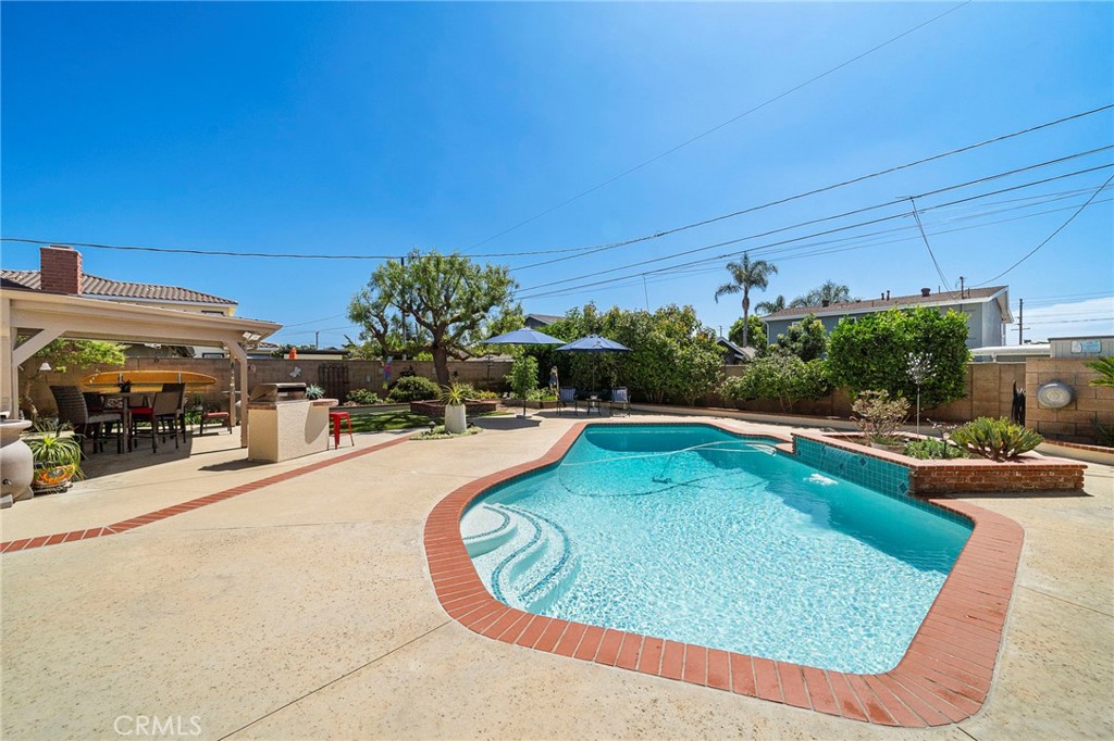 9690 Dove Circle