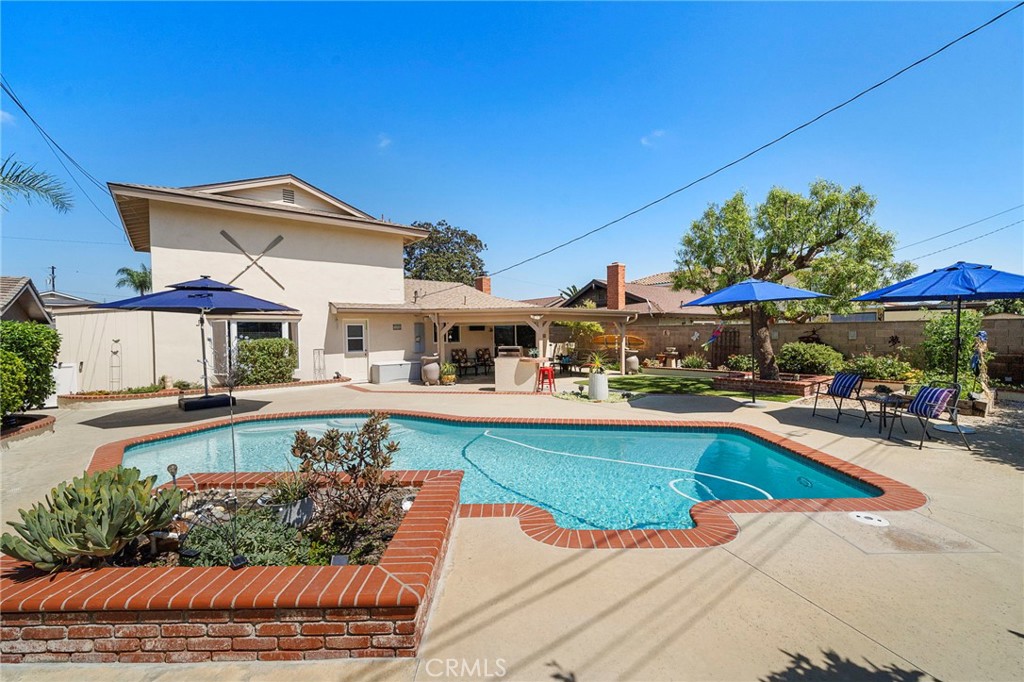 9690 Dove Circle