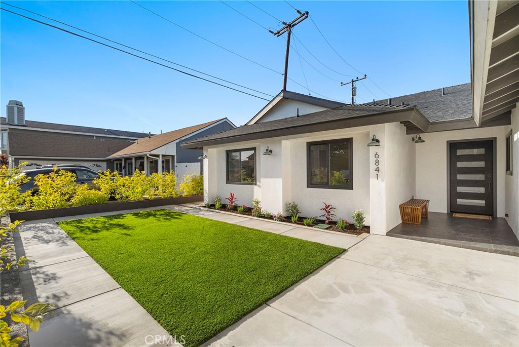 6841 Bonnie Drive