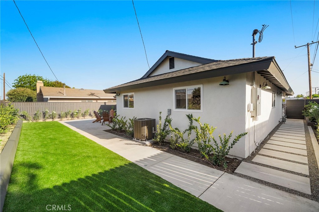 6841 Bonnie Drive