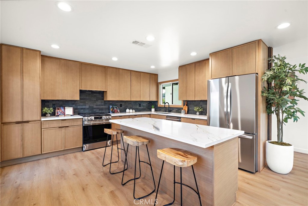 6841 Bonnie Drive
