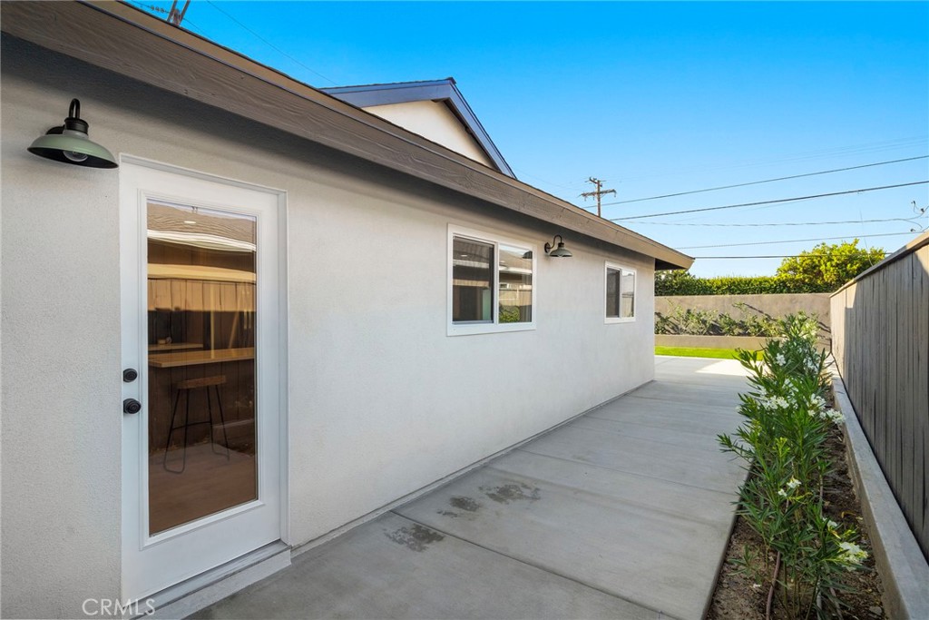 6841 Bonnie Drive