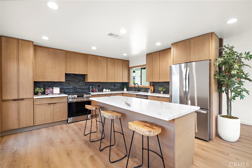 6841 Bonnie Drive