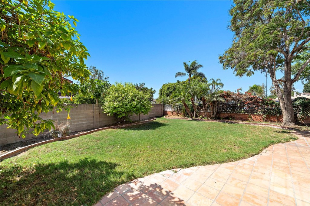 10830 Los Jardines E