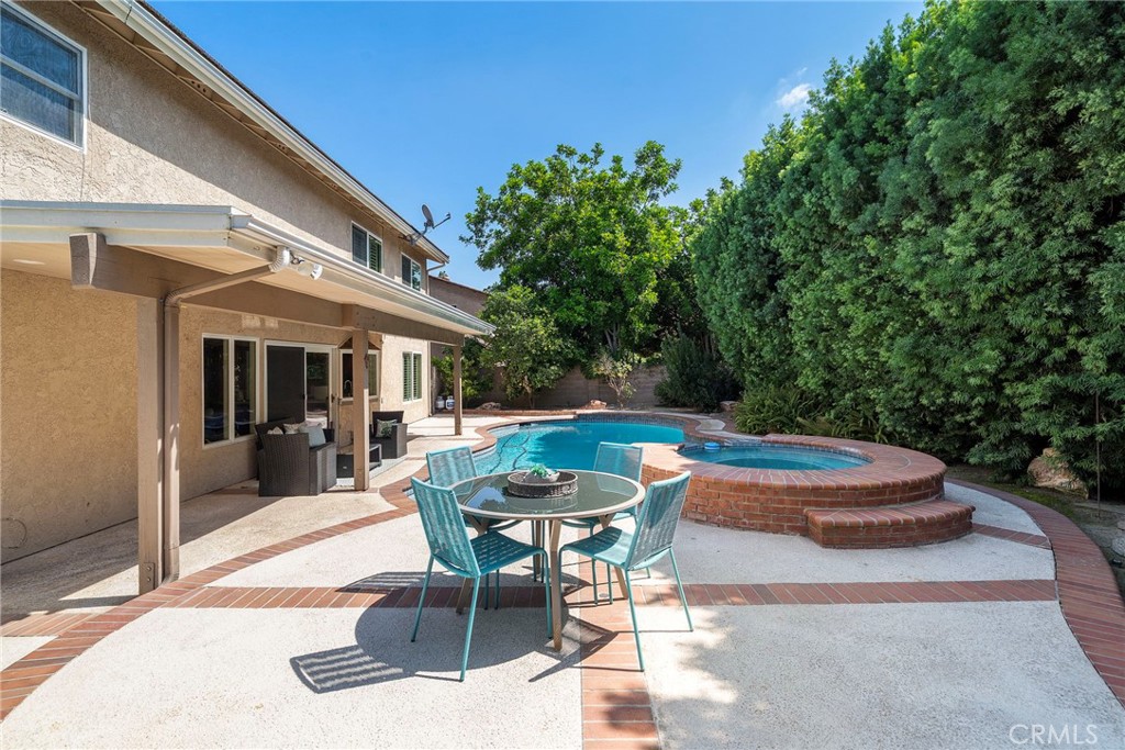 11302 Pennell Circle