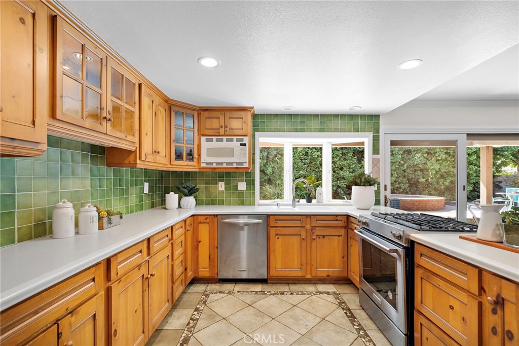 11302 Pennell Circle