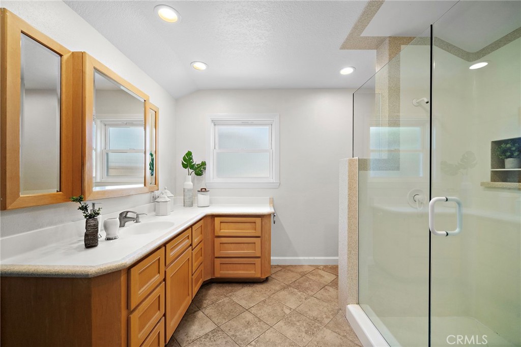 11302 Pennell Circle