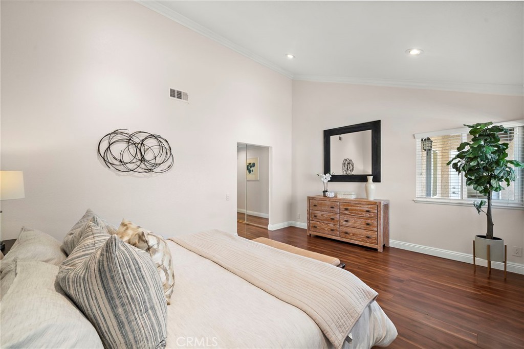 17925 Mount Coulter