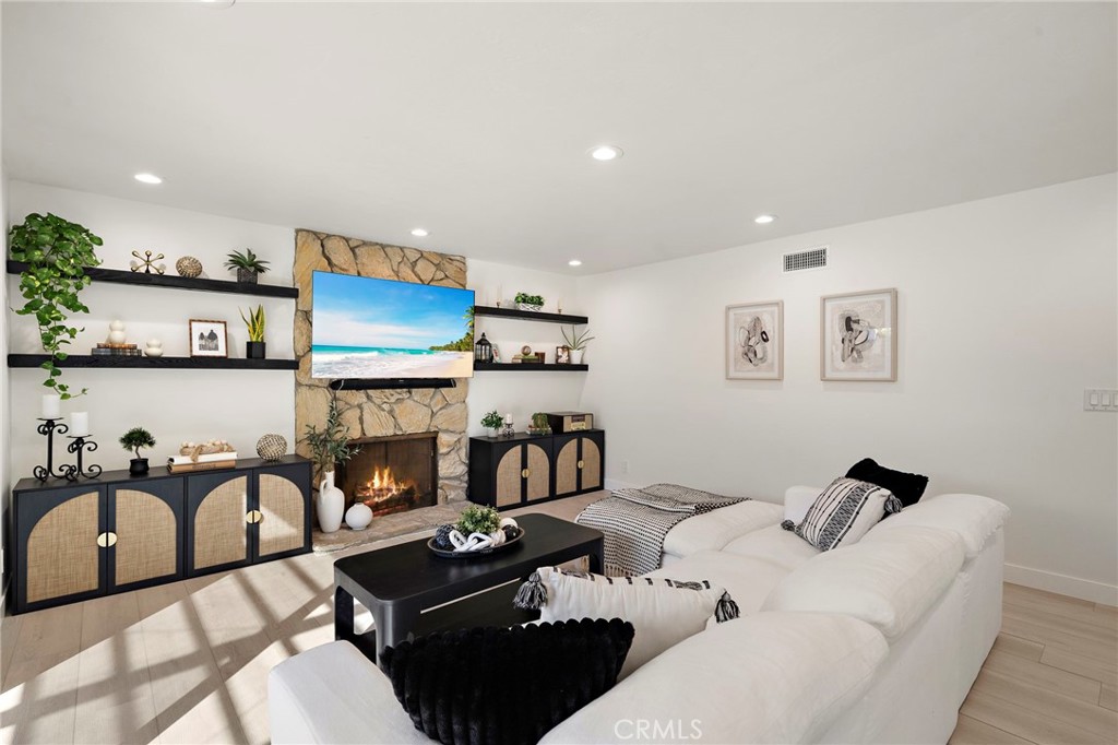 21341 Seaforth Lane