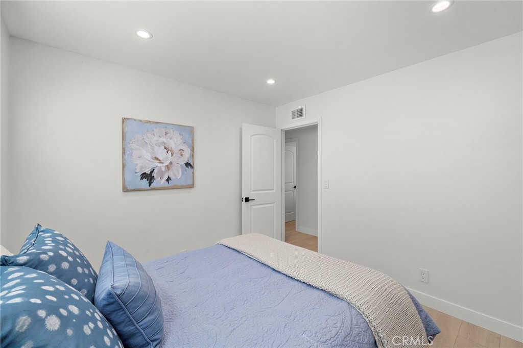 21341 Seaforth Lane