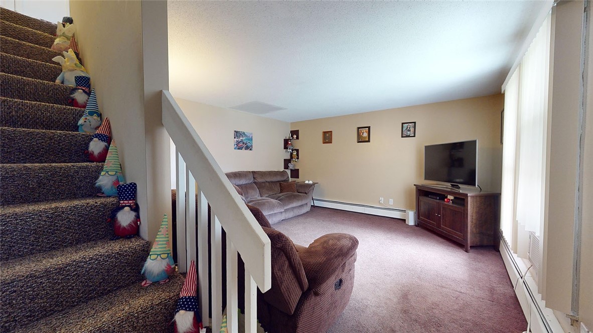 8 Hill Avenue