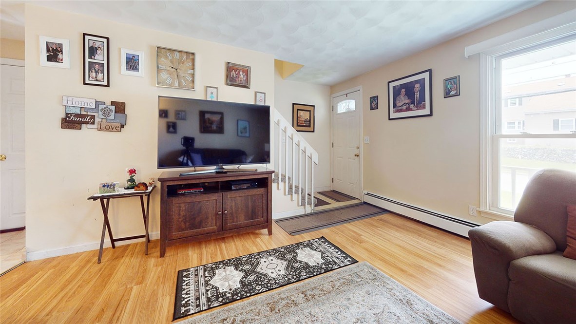 8 Hill Avenue
