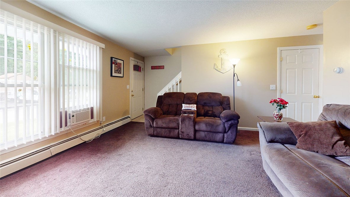 8 Hill Avenue