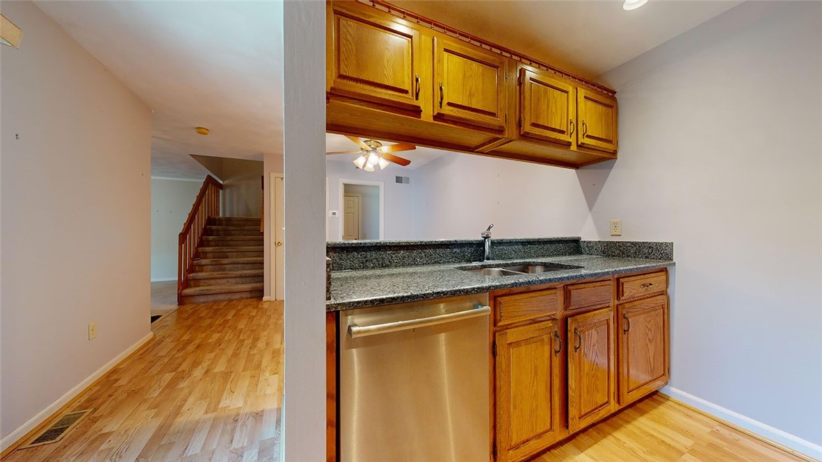 14 Caddy Rock Road D