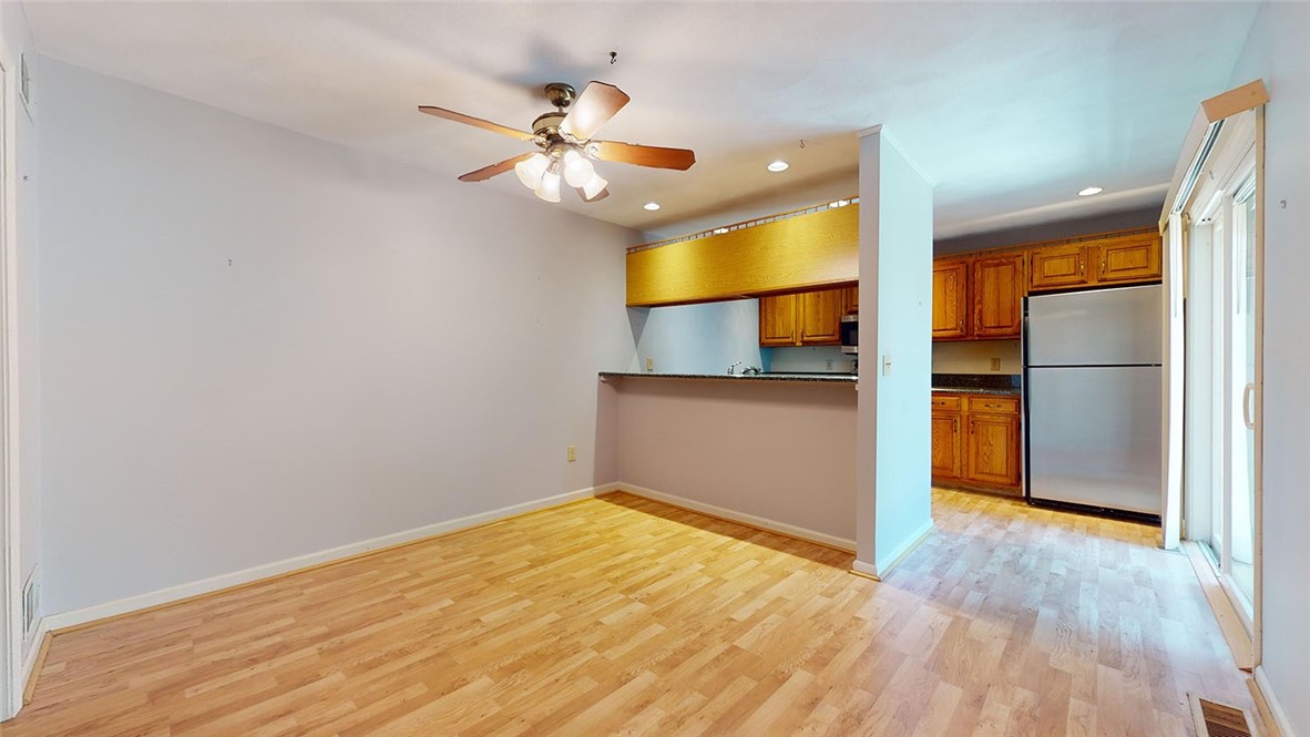 14 Caddy Rock Road D