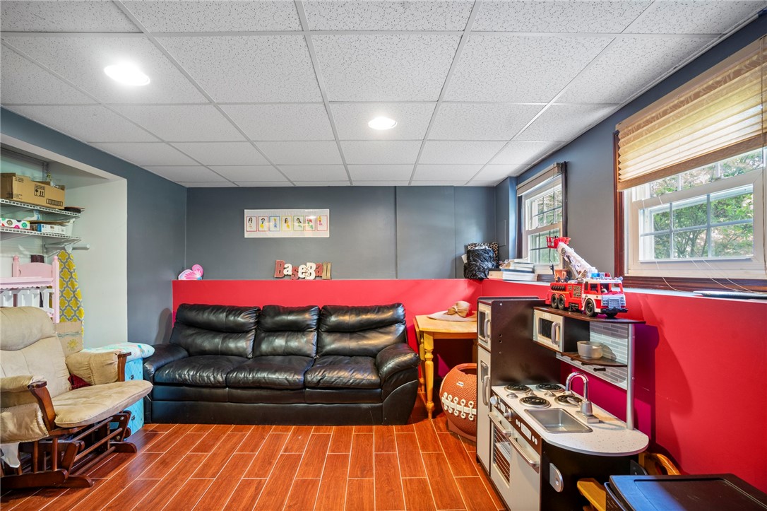 8 Christopher Drive