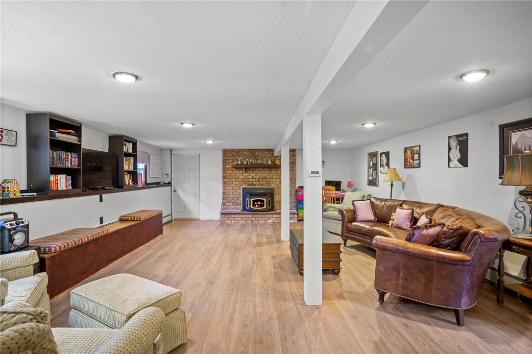 8 Christopher Drive
