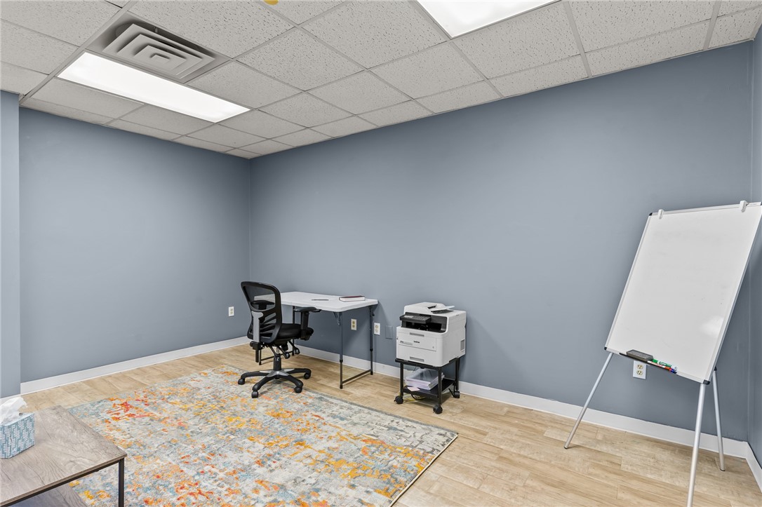 400 Massasoit Avenue 111