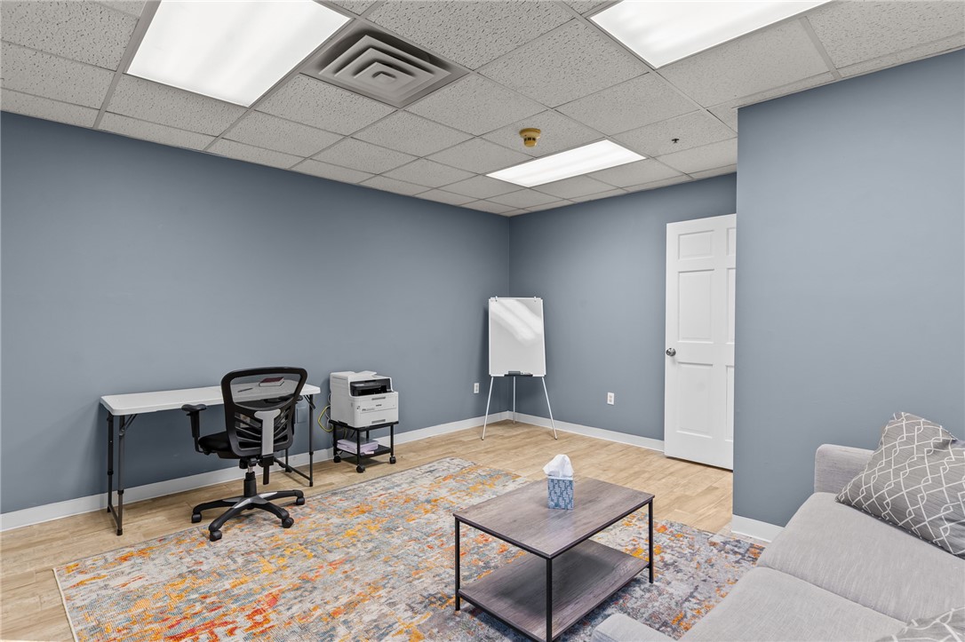 400 Massasoit Avenue 111